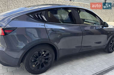 Внедорожник / Кроссовер Tesla Model Y 2021 в 