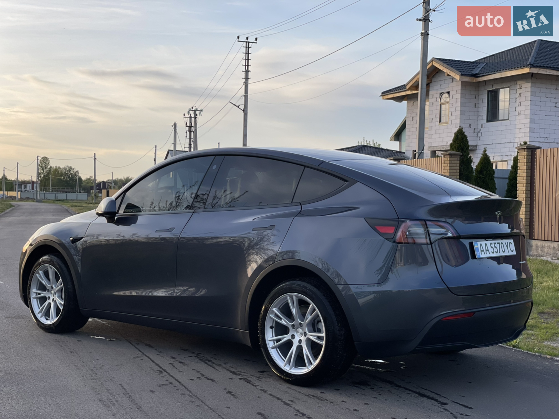 2023 Tesla Model Y - мініатюра 3