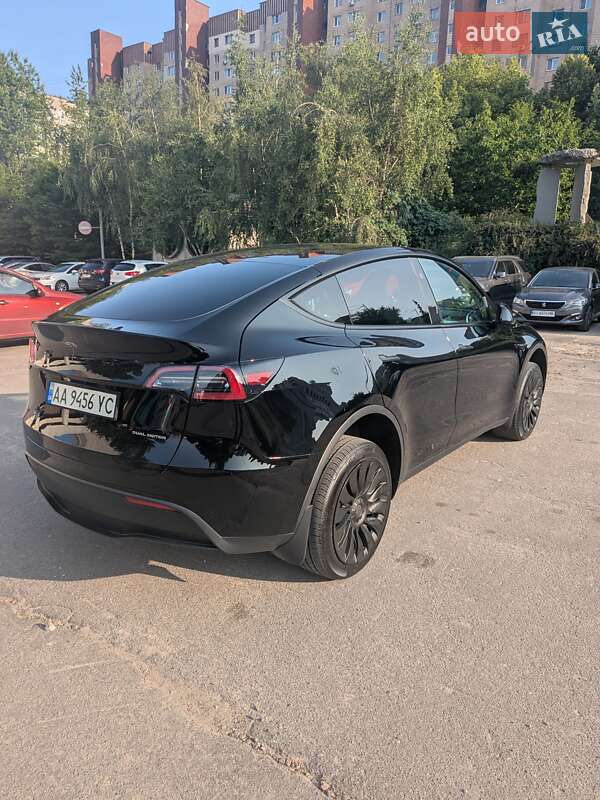 Внедорожник / Кроссовер Tesla Model Y 2023 в Киеве