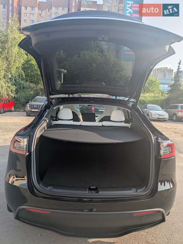 Внедорожник / Кроссовер Tesla Model Y 2023 в Киеве