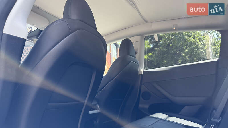 Внедорожник / Кроссовер Tesla Model Y 2023 в Львове