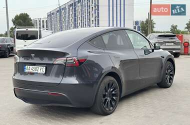 Внедорожник / Кроссовер Tesla Model Y 2024 в 
