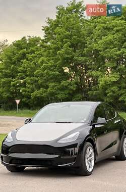 Позашляховик / Кросовер Tesla Model Y 2023 в 