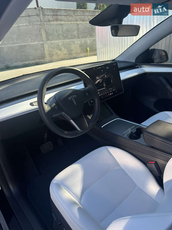 Внедорожник / Кроссовер Tesla Model Y 2023 в Тернополе
