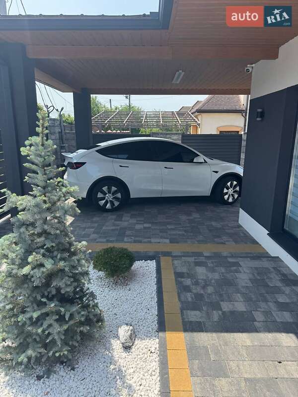 Внедорожник / Кроссовер Tesla Model Y 2022 в Луцке