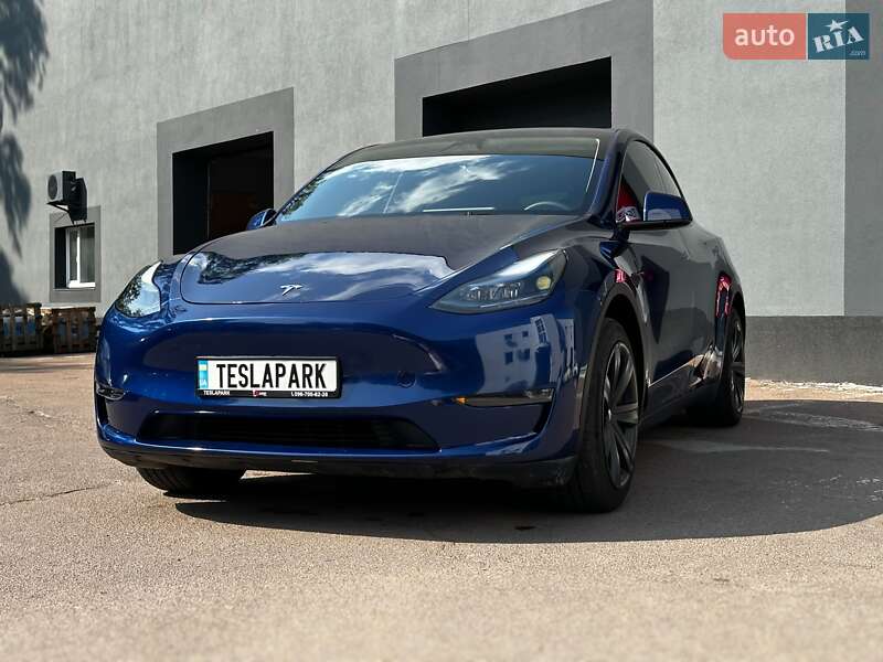Внедорожник / Кроссовер Tesla Model Y 2024 в Киеве