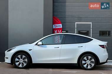 Позашляховик / Кросовер Tesla Model Y 2023 в 