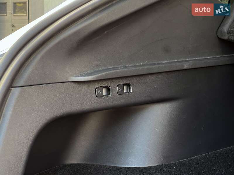 Внедорожник / Кроссовер Tesla Model Y 2023 в Киеве фото 27 Внедорожник / Кроссовер Tesla Model Y 2023 в Киеве