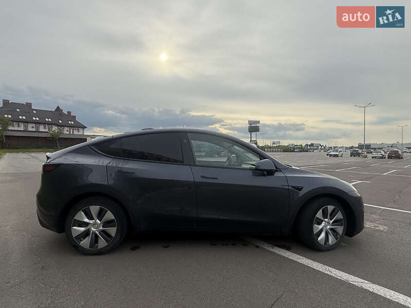 Внедорожник / Кроссовер Tesla Model Y 2023 в Львове