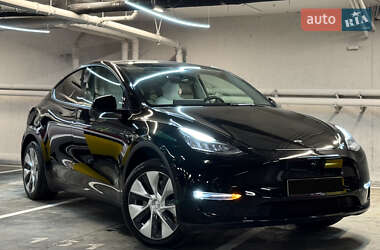Внедорожник / Кроссовер Tesla Model Y 2021 в 