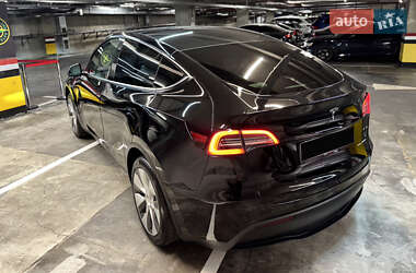Внедорожник / Кроссовер Tesla Model Y 2021 в 