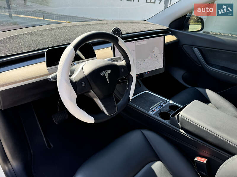 Внедорожник / Кроссовер Tesla Model Y 2021 в Одессе
