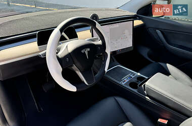 Позашляховик / Кросовер Tesla Model Y 2021 в 