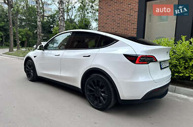 Внедорожник / Кроссовер Tesla Model Y 2020 в 