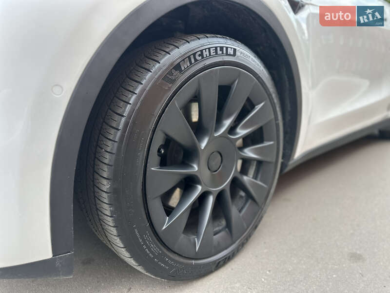 Позашляховик / Кросовер Tesla Model Y 2020 в Львові