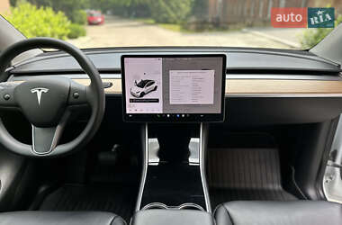 Внедорожник / Кроссовер Tesla Model Y 2020 в 