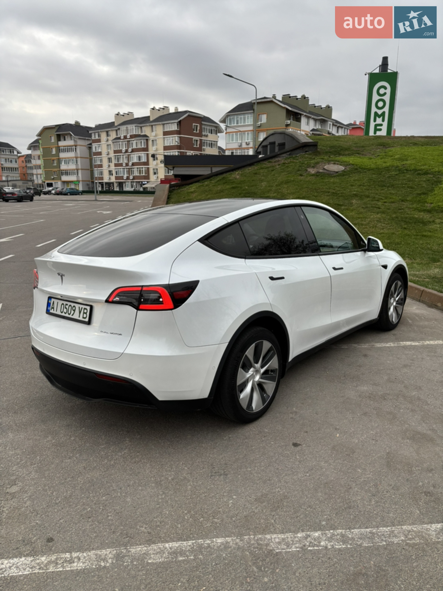 2020 Tesla Model Y - мініатюра 4