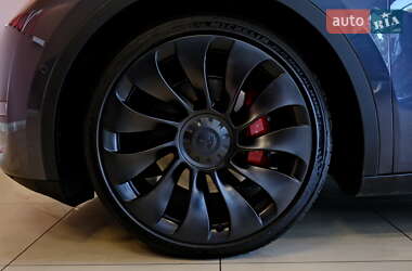 Внедорожник / Кроссовер Tesla Model Y 2023 в 