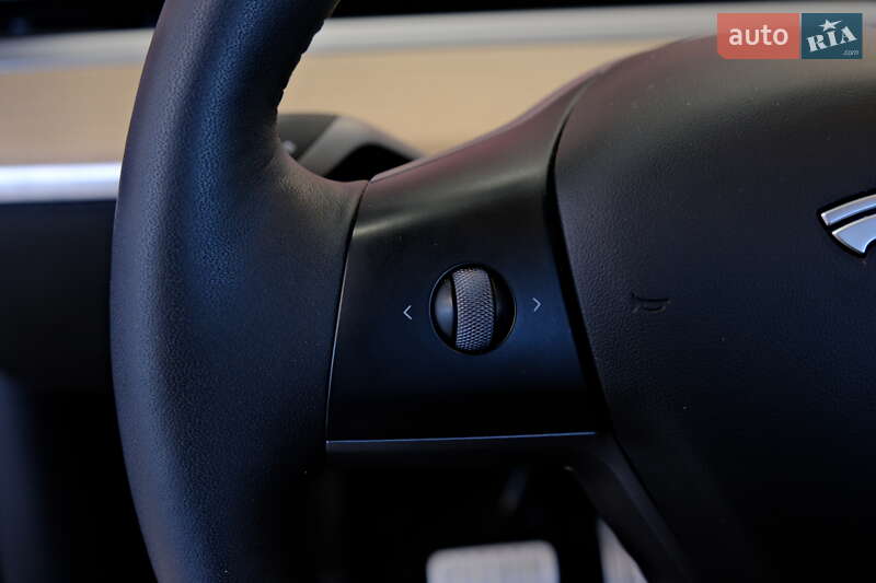 Позашляховик / Кросовер Tesla Model Y 2023 в Одесі