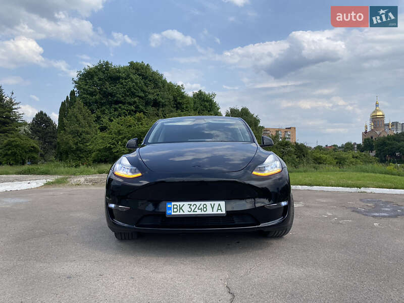 Внедорожник / Кроссовер Tesla Model Y 2022 в Ровно