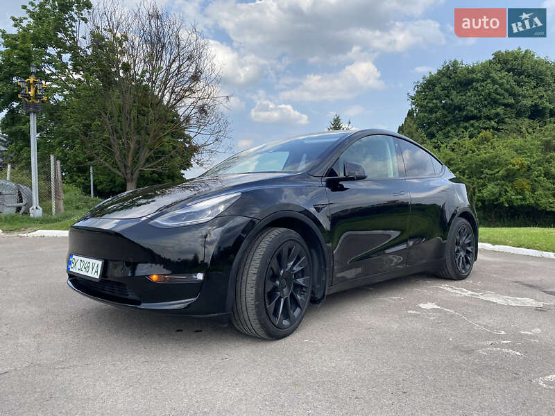 Внедорожник / Кроссовер Tesla Model Y 2022 в Ровно