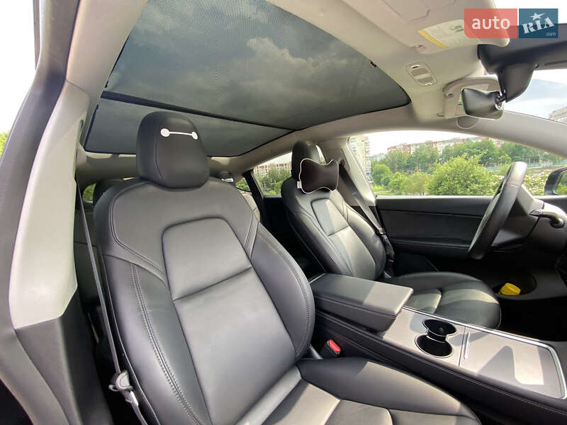 Внедорожник / Кроссовер Tesla Model Y 2022 в Ровно