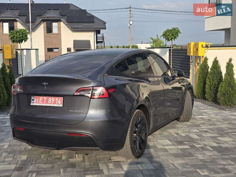 Внедорожник / Кроссовер Tesla Model Y 2021 в Ровно