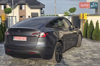 Внедорожник / Кроссовер Tesla Model Y 2021 в 