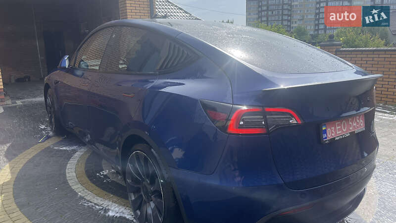 Внедорожник / Кроссовер Tesla Model Y 2021 в Луцке
