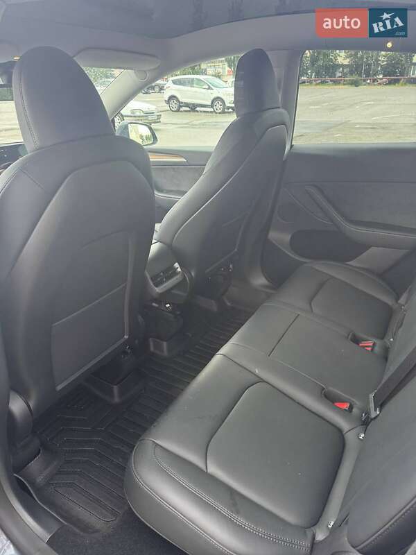 Внедорожник / Кроссовер Tesla Model Y 2022 в Киеве