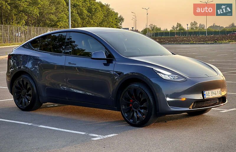 Позашляховик / Кросовер Tesla Model Y 2020 в Дніпрі