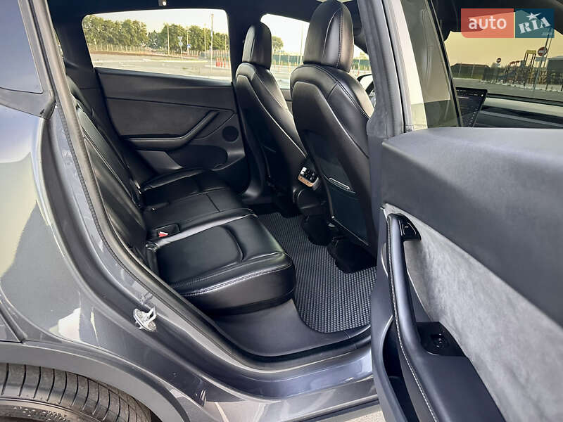 Позашляховик / Кросовер Tesla Model Y 2020 в Дніпрі