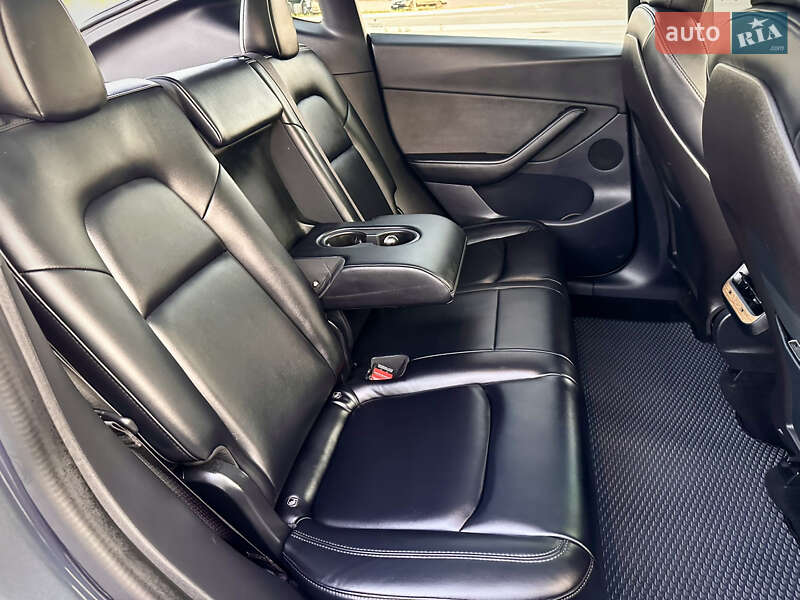Позашляховик / Кросовер Tesla Model Y 2020 в Дніпрі