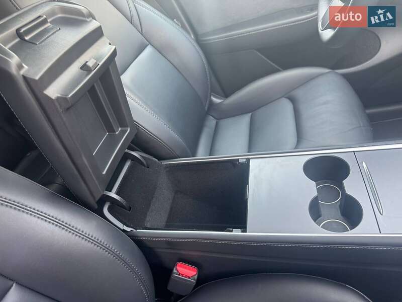 Внедорожник / Кроссовер Tesla Model Y 2022 в Киеве фото 16 Внедорожник / Кроссовер Tesla Model Y 2022 в Киеве