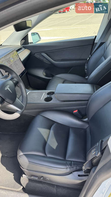Внедорожник / Кроссовер Tesla Model Y 2021 в Львове