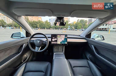 Внедорожник / Кроссовер Tesla Model Y 2021 в 