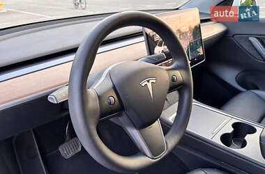 Внедорожник / Кроссовер Tesla Model Y 2021 в 