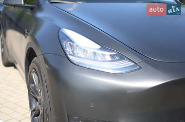 Внедорожник / Кроссовер Tesla Model Y 2021 в 