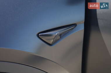 Внедорожник / Кроссовер Tesla Model Y 2021 в 