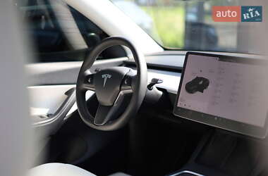 Внедорожник / Кроссовер Tesla Model Y 2021 в 