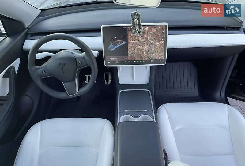 Позашляховик / Кросовер Tesla Model Y 2021 в Львові