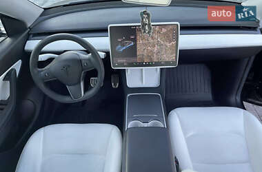 Внедорожник / Кроссовер Tesla Model Y 2021 в 