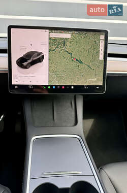 Внедорожник / Кроссовер Tesla Model Y 2024 в 