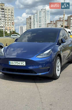 Позашляховик / Кросовер Tesla Model Y 2023 в 