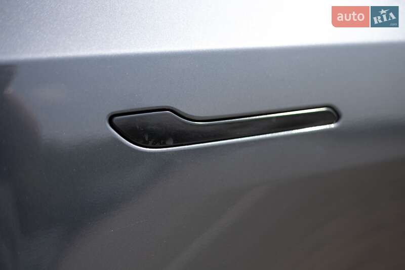 Внедорожник / Кроссовер Tesla Model Y 2024 в Львове