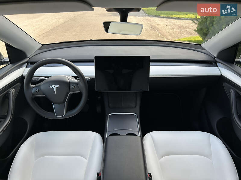 Внедорожник / Кроссовер Tesla Model Y 2023 в Киеве