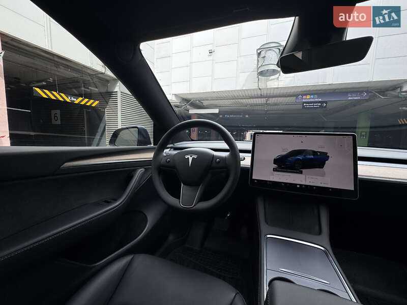 Позашляховик / Кросовер Tesla Model Y 2024 в Києві
