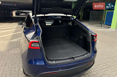 Внедорожник / Кроссовер Tesla Model Y 2024 в 