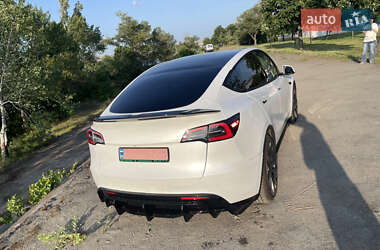 Позашляховик / Кросовер Tesla Model Y 2021 в 