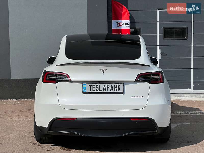 Позашляховик / Кросовер Tesla Model Y 2022 в Києві